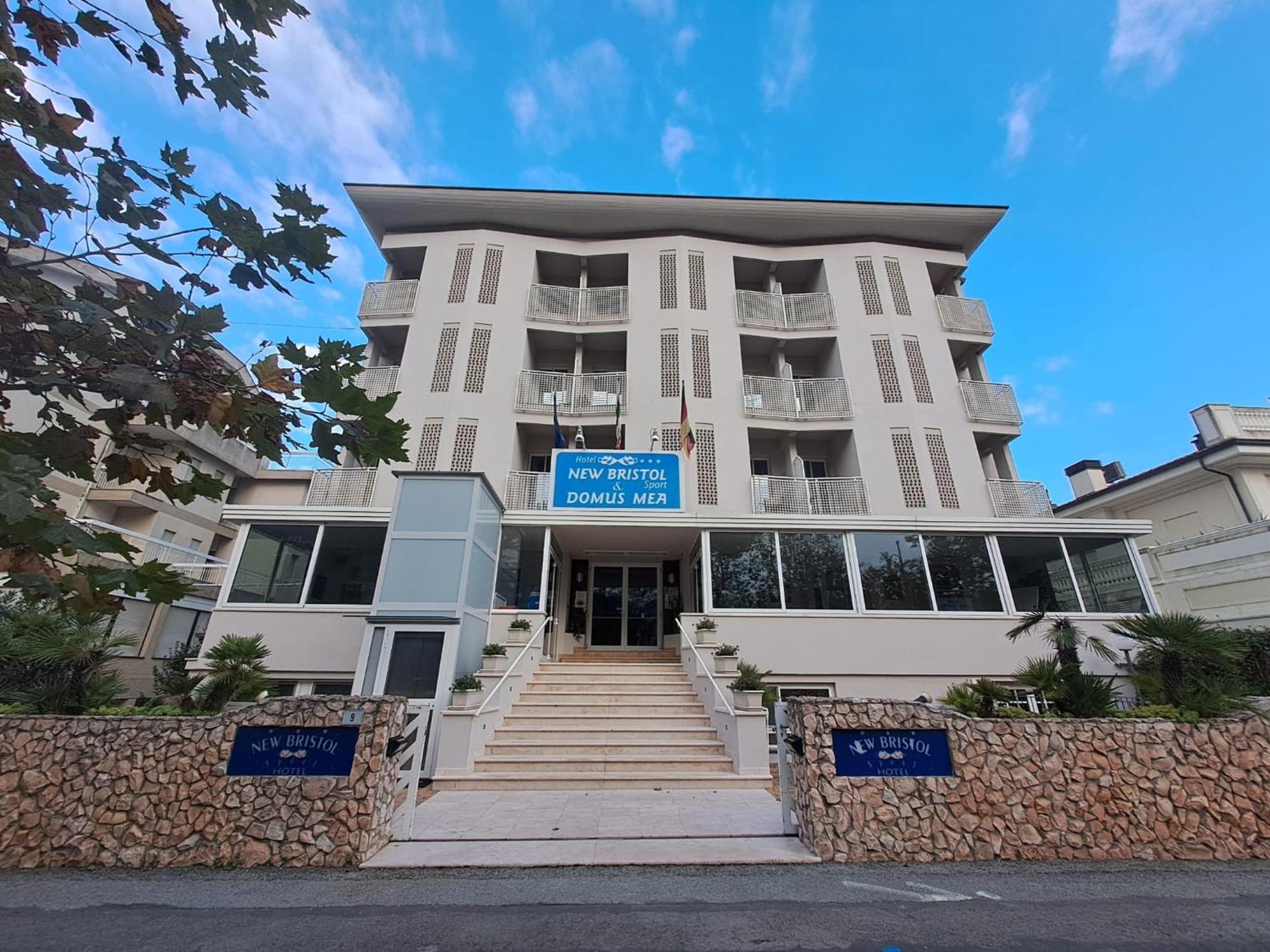 New Bristol Sport Hotel Cesenatico Buitenkant foto